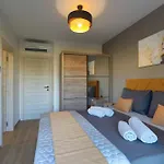 Bavigo For 8 People Near Pula With Wellness & Children Playground *