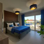 Bavigo For 8 People Near Pula With Wellness & Children Playground Βίλα