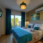 Bavigo For 8 People Near Pula With Wellness & Children Playground Βίλα *