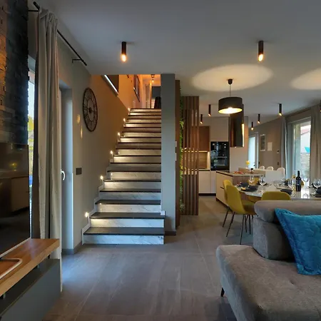 Bavigo For 8 People Near Pula With Wellness & Children Playground Βίλα *